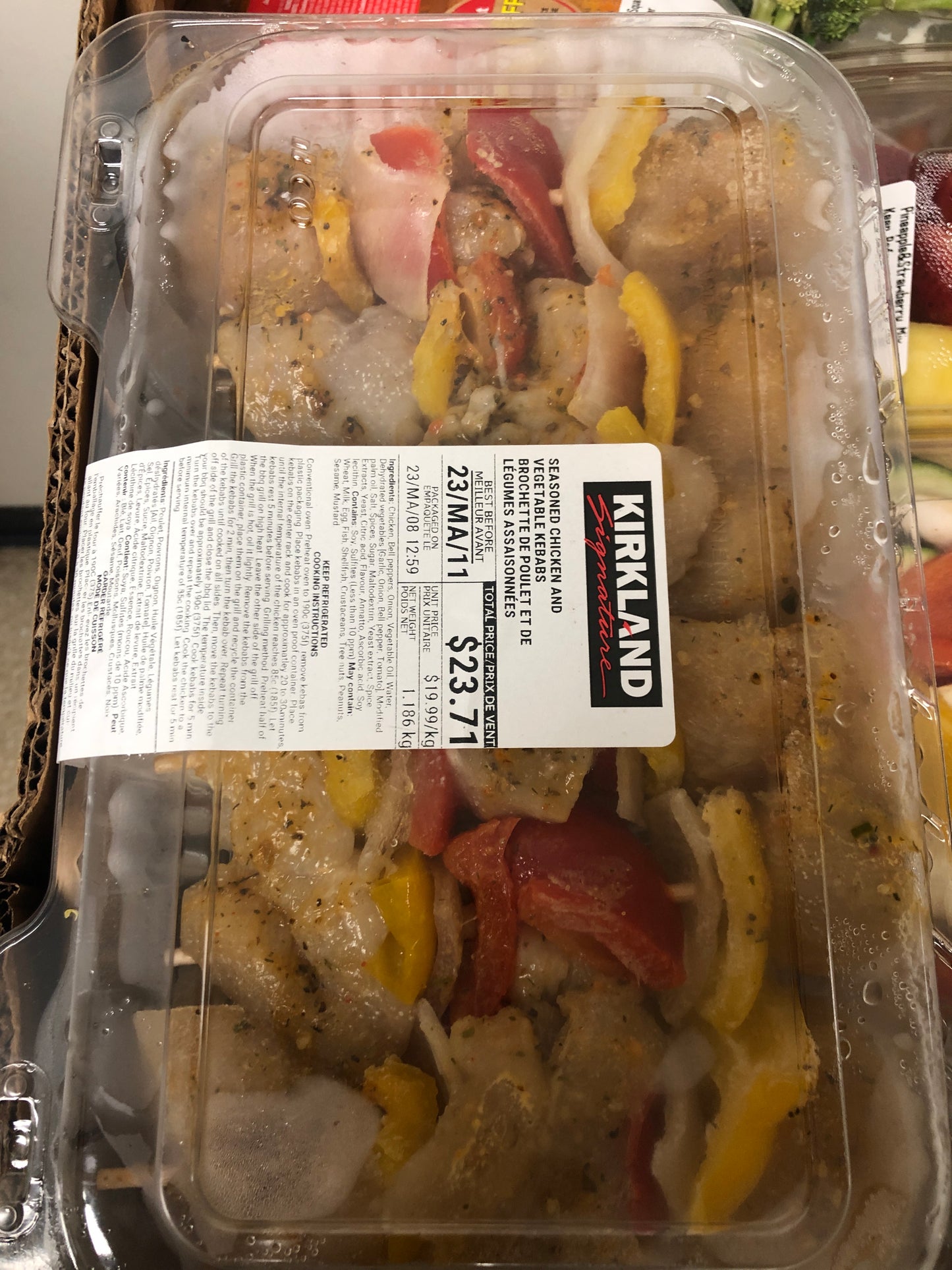 Seasoned chicken and vegetable kebabs