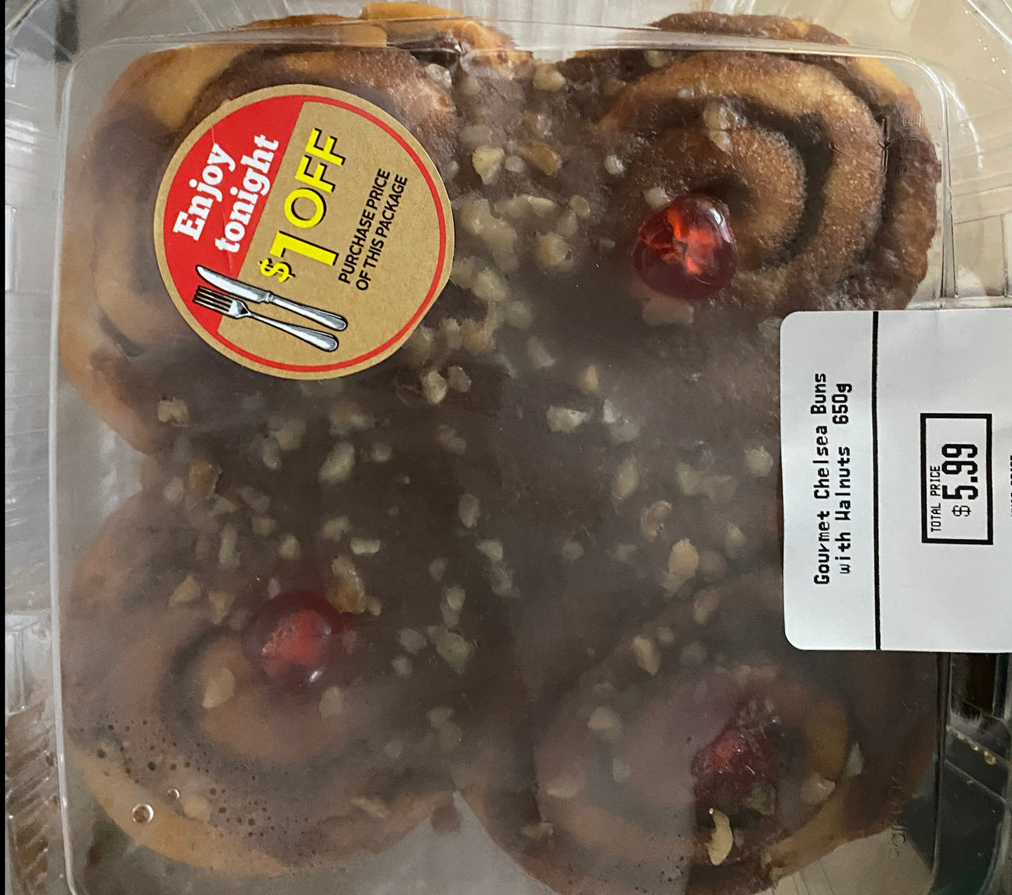 Chelsea Buns (4 Pack) With Walnuts