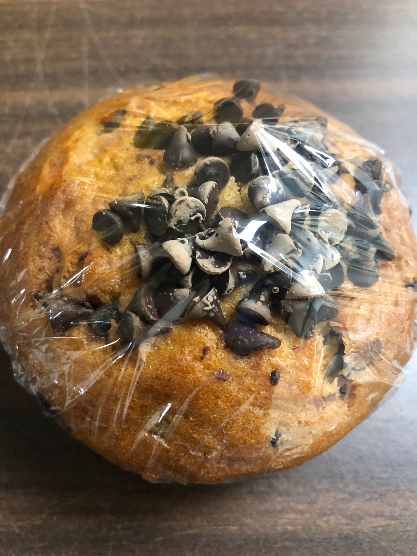 Chocolate chip single muffin