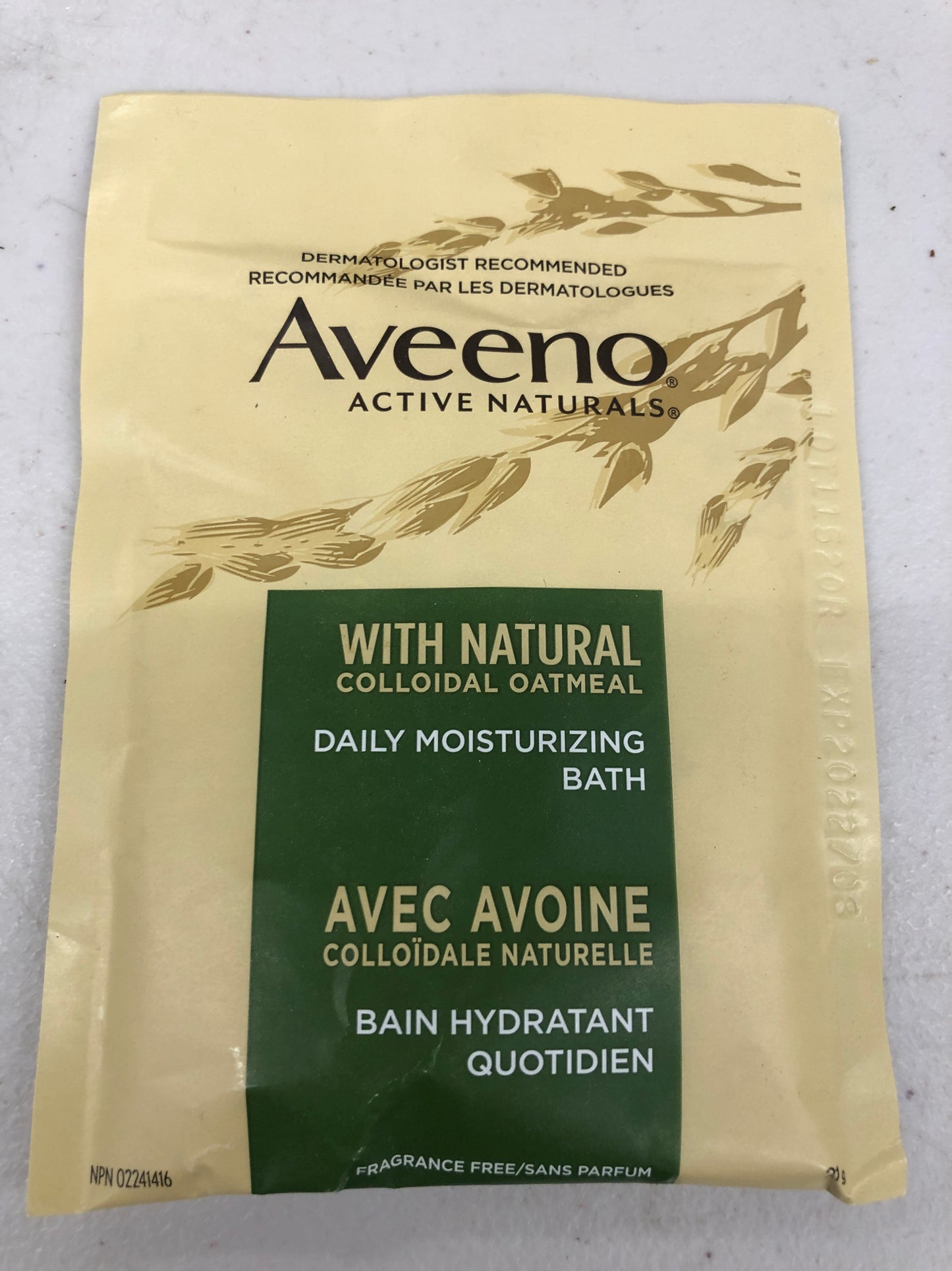 Aveeno daily moisturizing bath