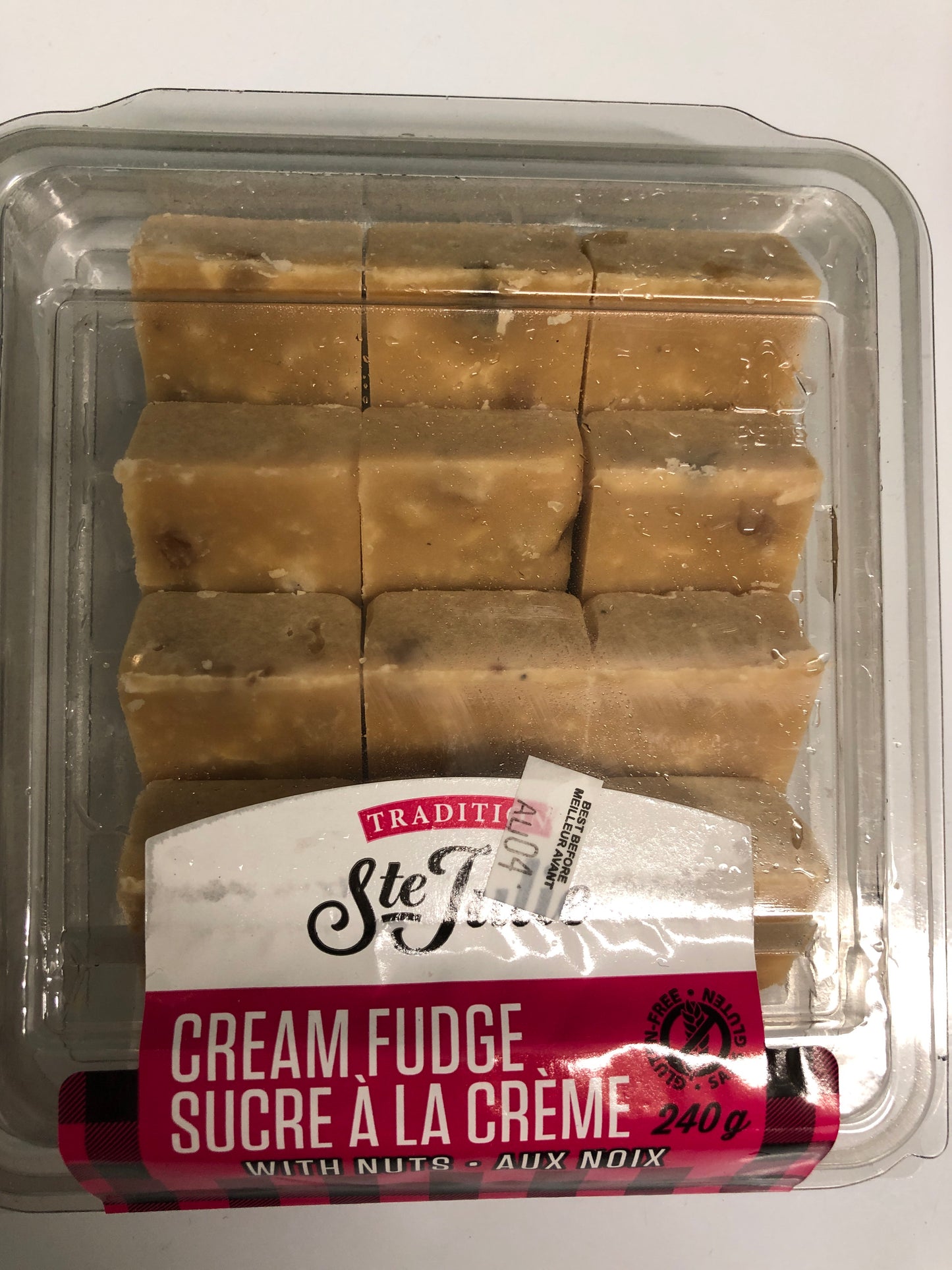 Cream Fudge with Nuts
