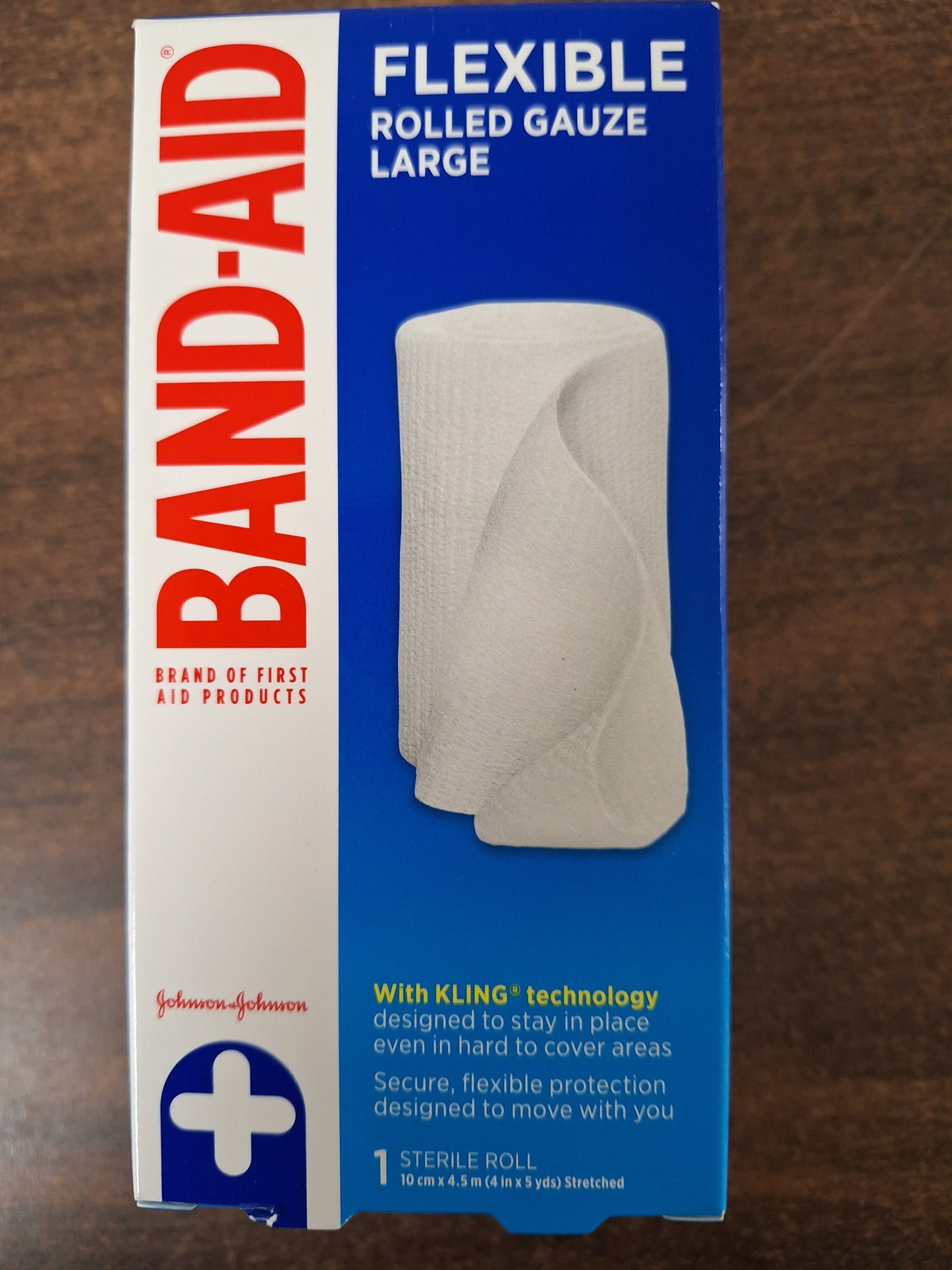 Flexible rolled gauze bandage