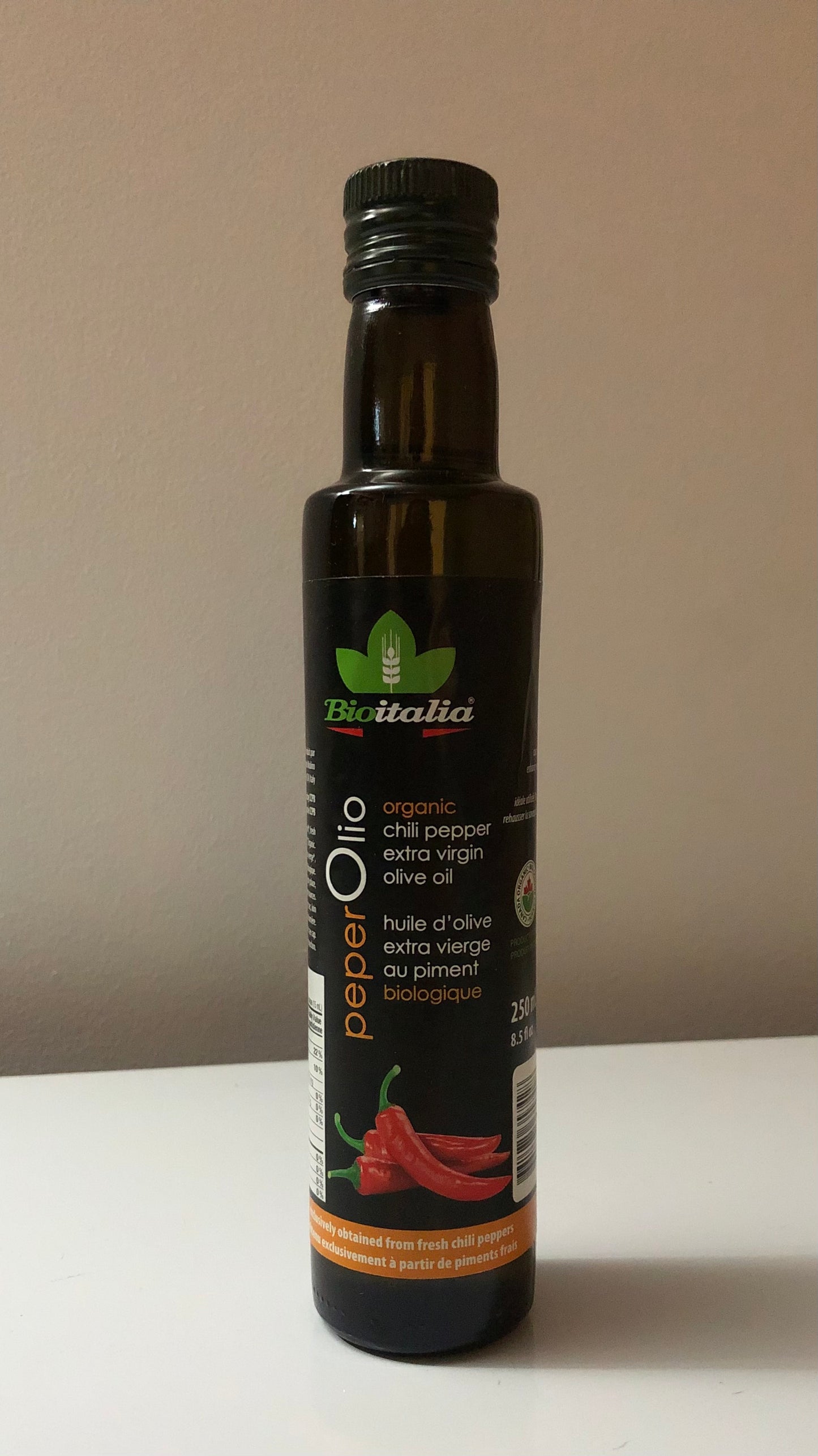 Organic chili pepper olive oil