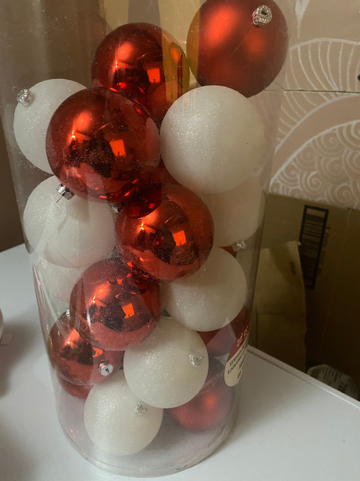 Red and White Balls - Shatterproof