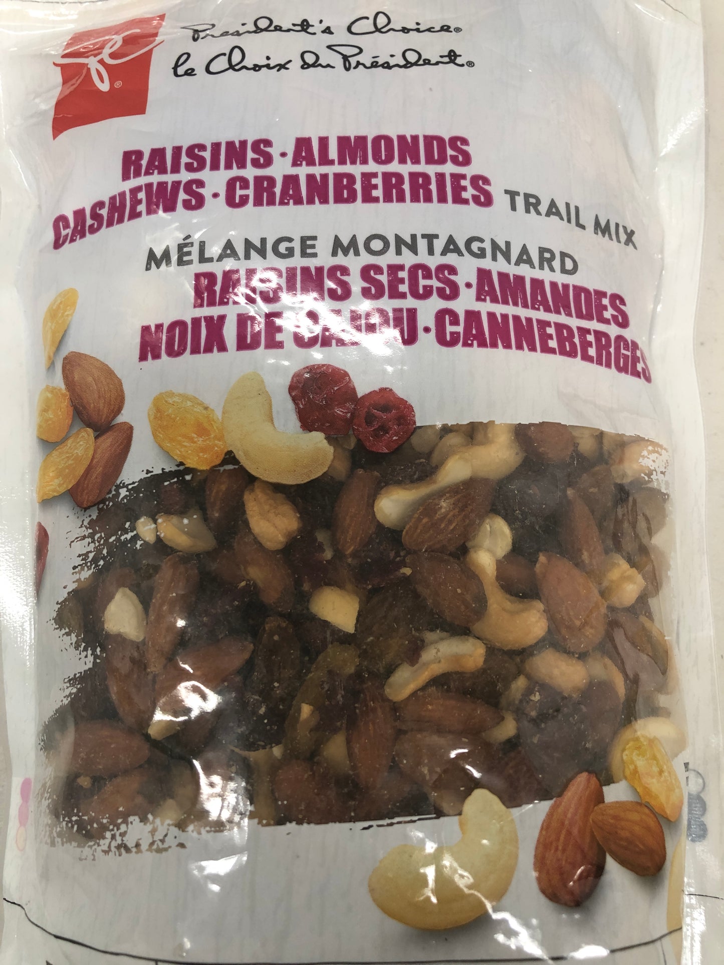 Trail mix Raisin almond cashew cranberries