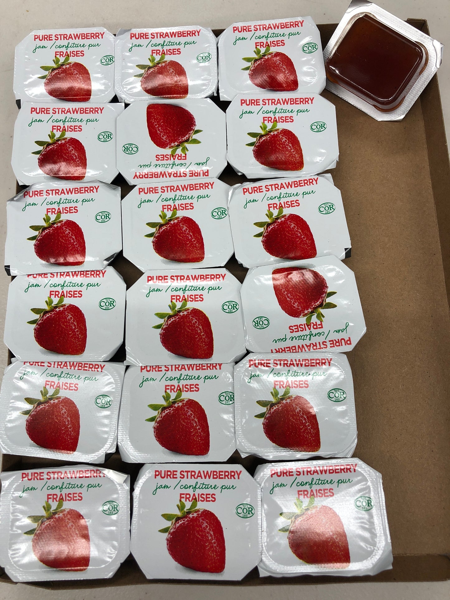 Strawberry jam small packet singles